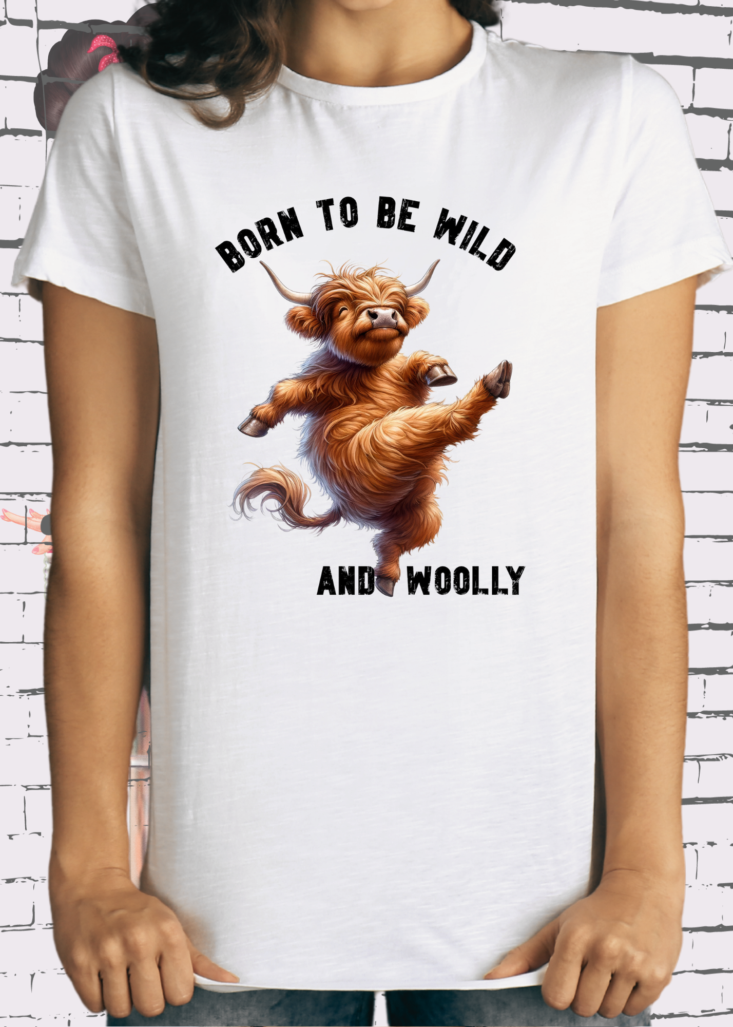 π Highland Kuh T-Shirt 'Born to be Wild... and Woolly' - Sarkastisches Faulpelz Design