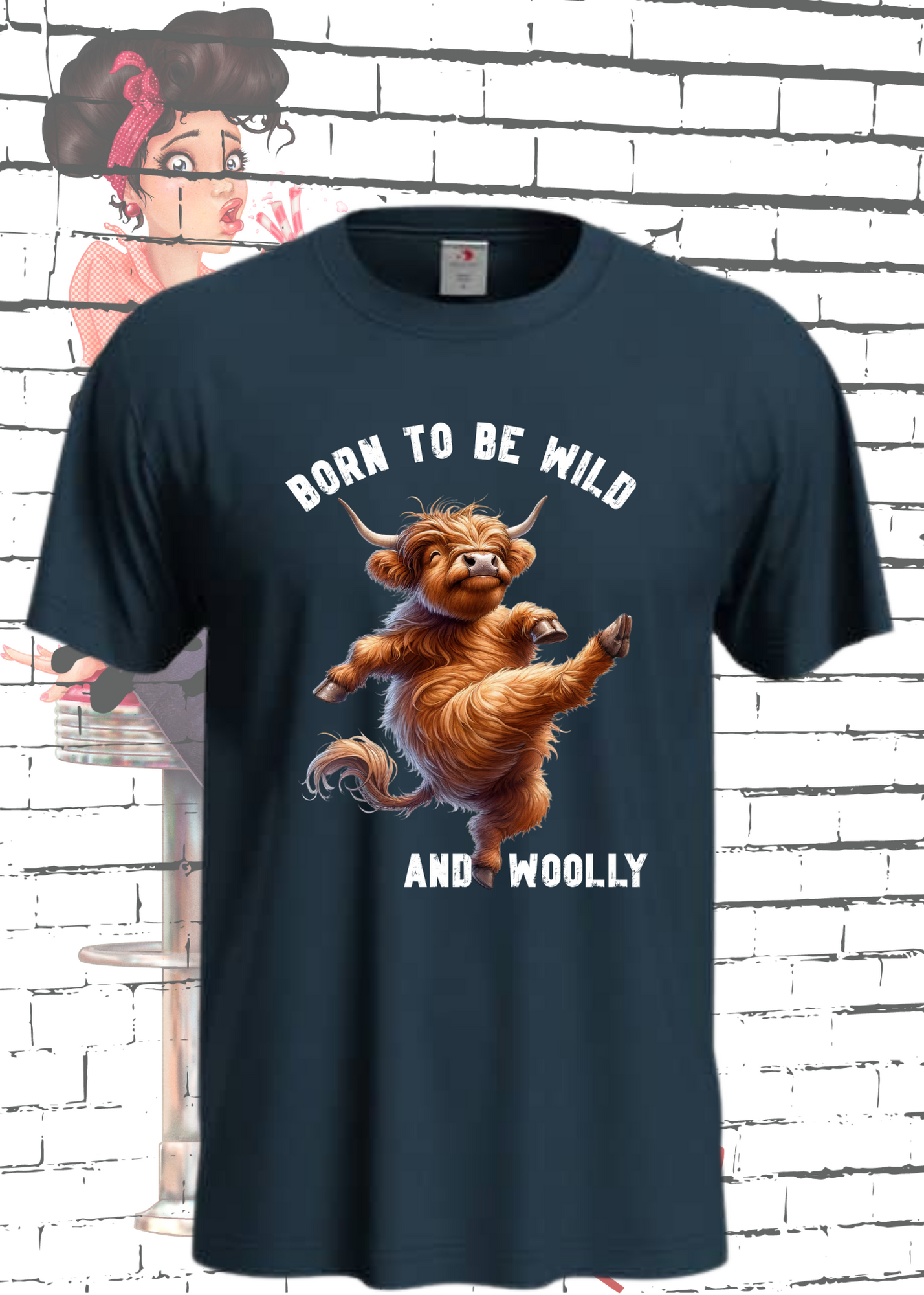 π Highland Kuh T-Shirt 'Born to be Wild... and Woolly' - Sarkastisches Faulpelz Design