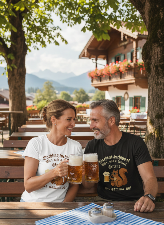 Bayrisches Paar im Biergarten