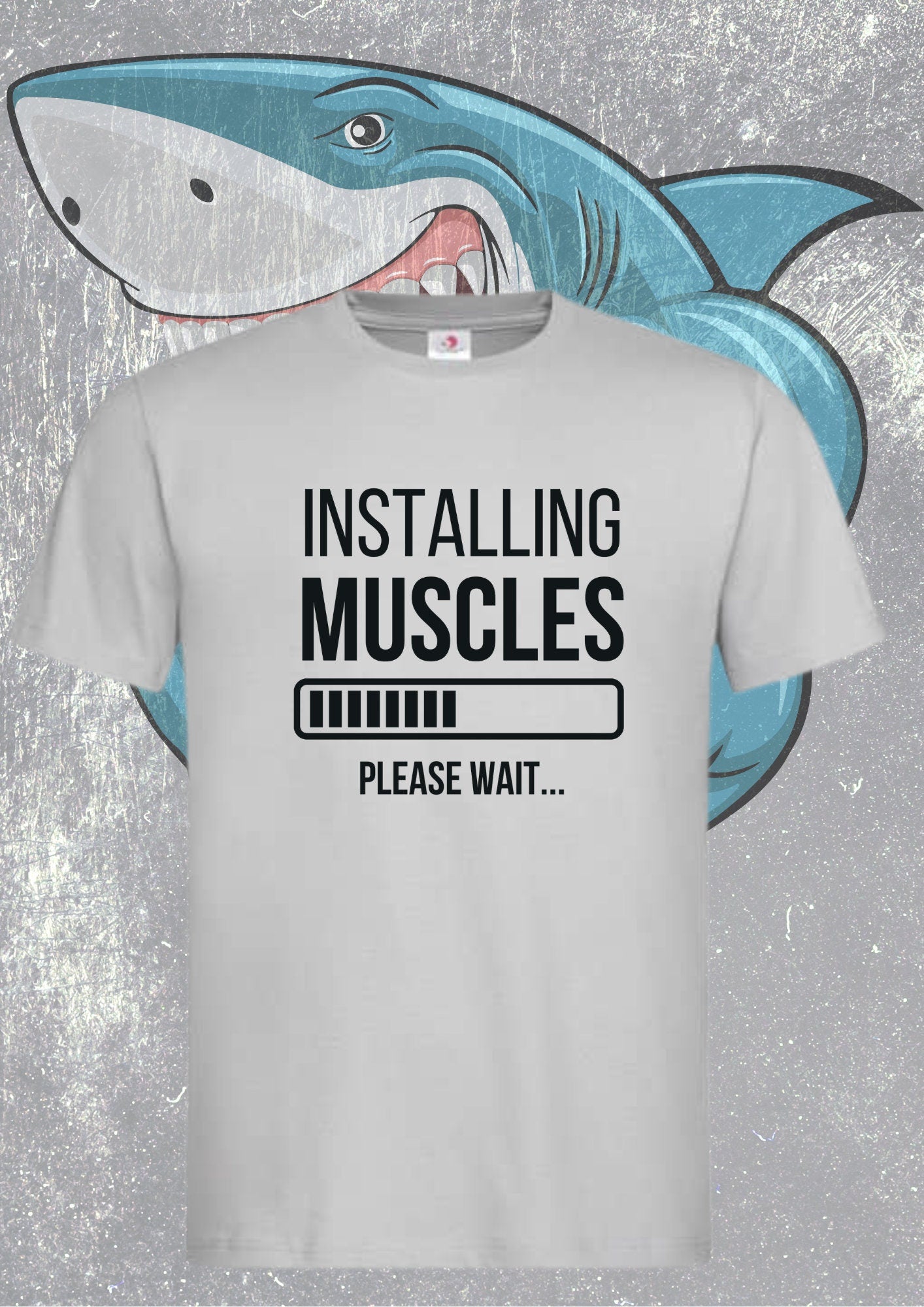 👕 Männer T-Shirt 'Installing Muscles please wait...' - Fitness Humor Shirt 💪