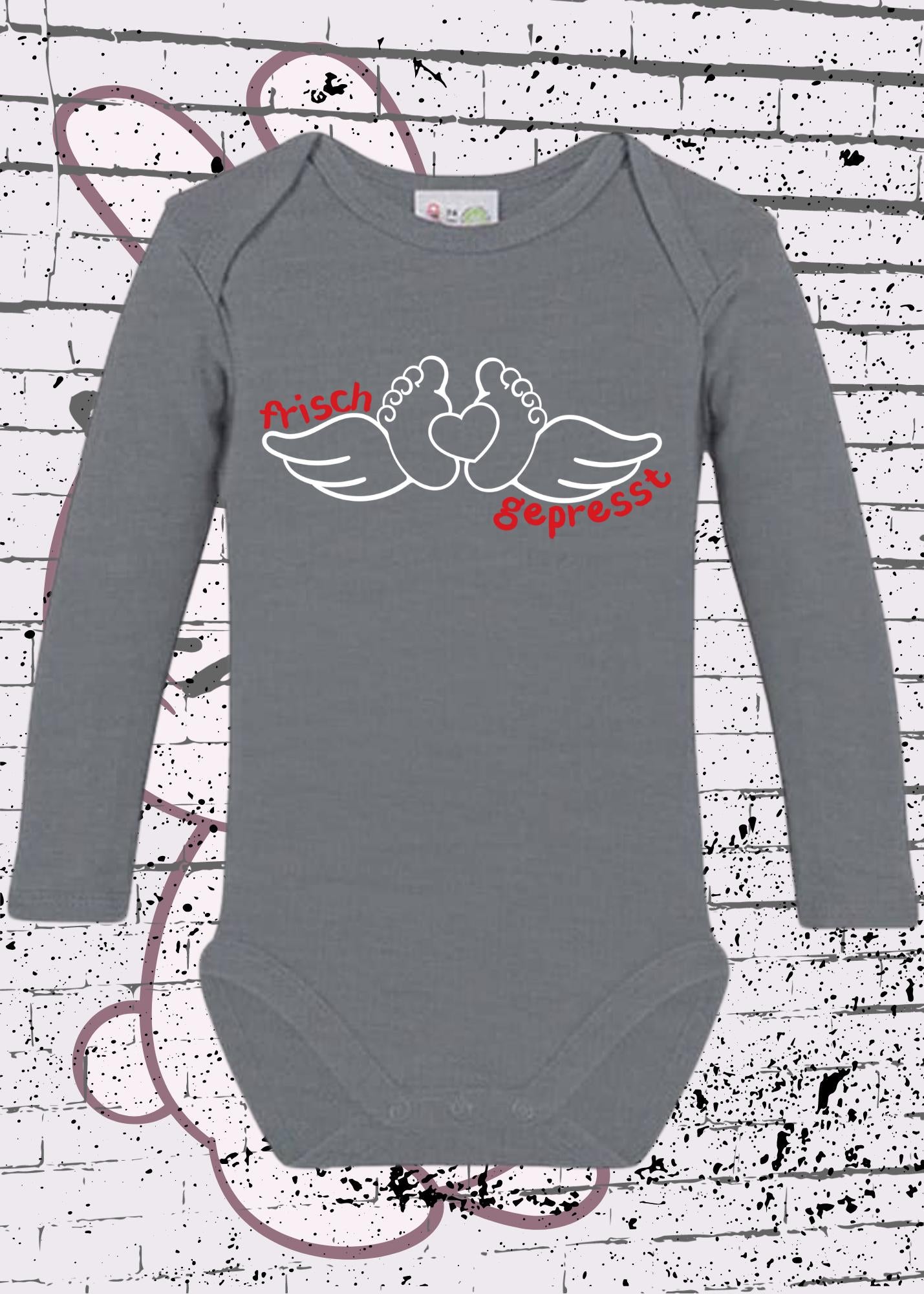 👶 Baby Body Langarm 'Frisch gepresst' - Lustiger Spruch Geschenk zur Geburt - Newborn Body