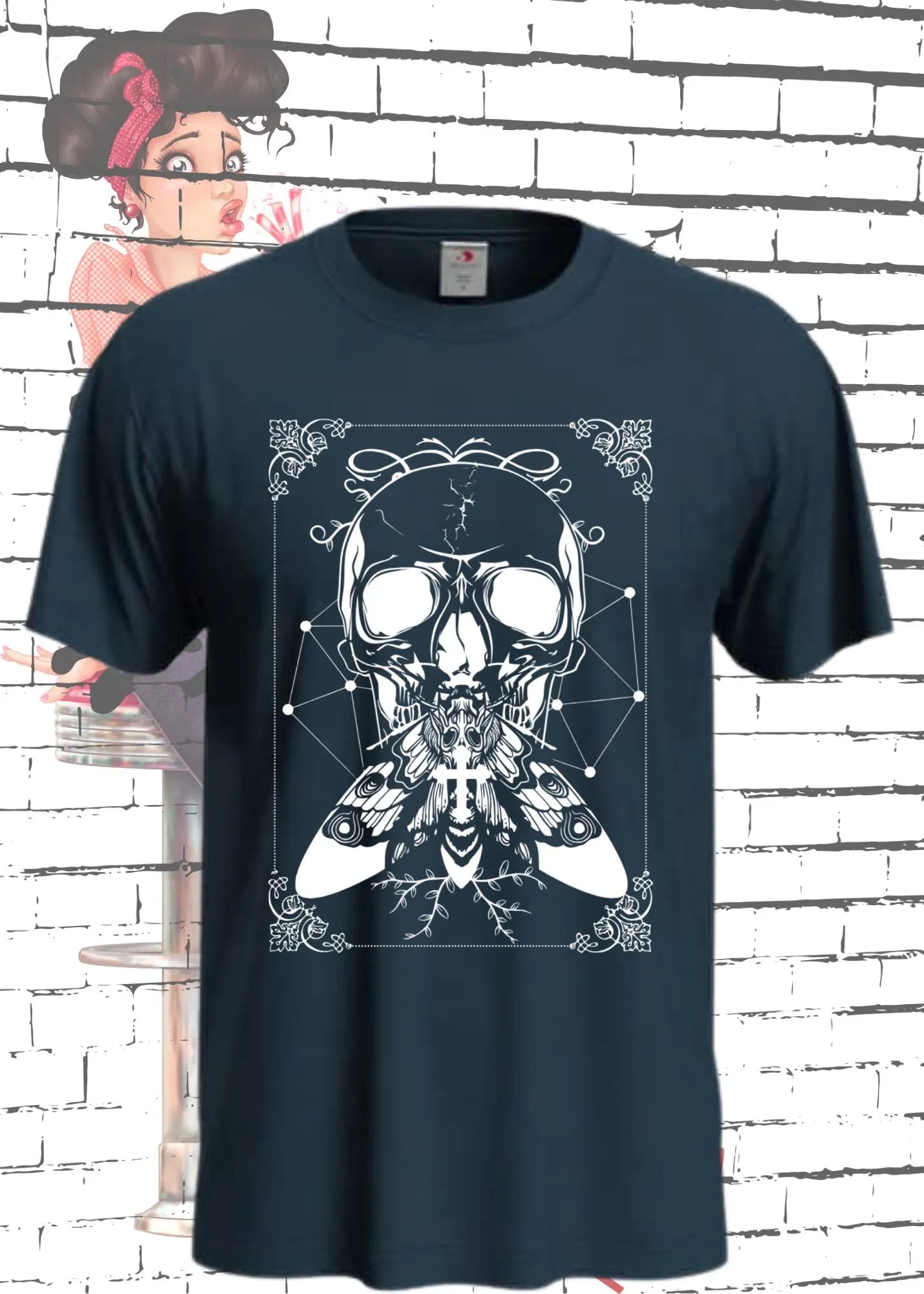 💀 Unisex T-Shirt 'Skull Totenkopf Motte Mit Kreuz' - Gothic Design Shirt ✝️