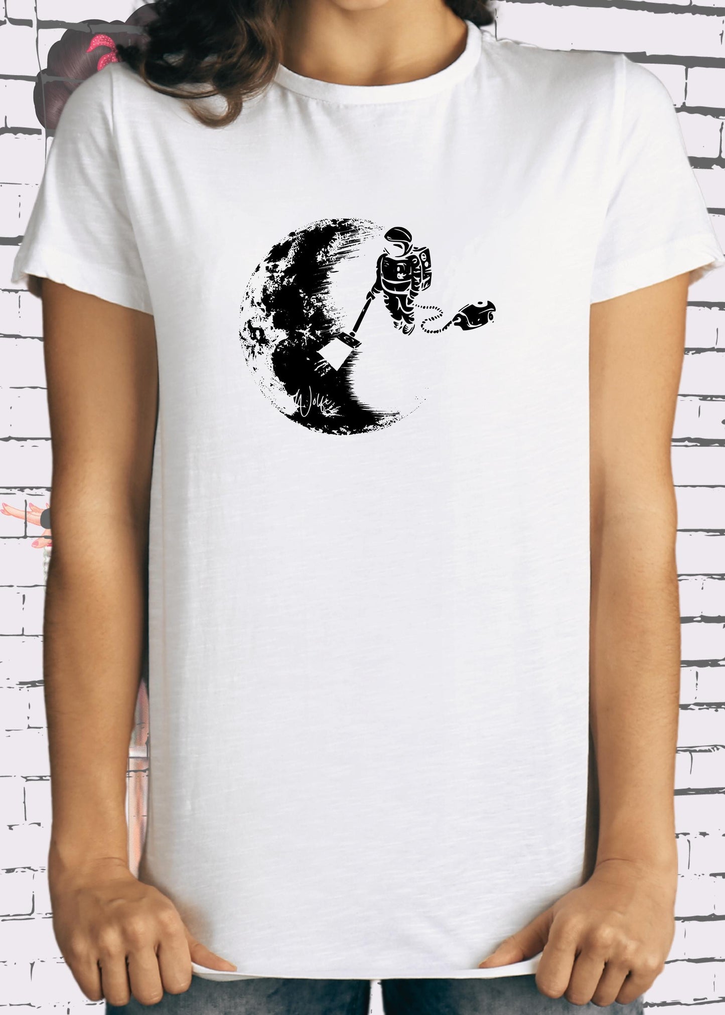 π T-Shirt Mond mit Astronaut der Mond mit Staubsauger Staub saugt π Personalisierbar Witziges T-Shirt π Geschenkidee Lustiges Unisex T-Shirt β¨