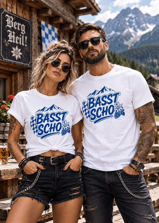Basst scho – Bayerisches T-Shirt mit Bergen und Edelweiß
