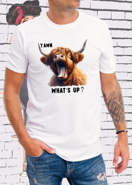 🐄 Highland Kuh T-Shirt 😴 'Yawn, what's up?' - Für Professionelle Faulpelze 🙄