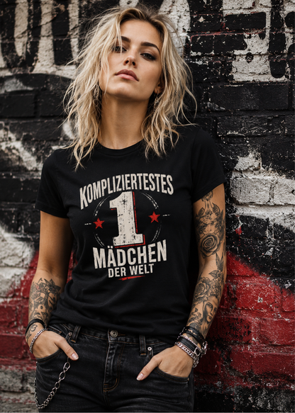 Tragebeispiel: Damen-T-Shirt „Kompliziertestes Mädchen der Welt“ in Black Opal.