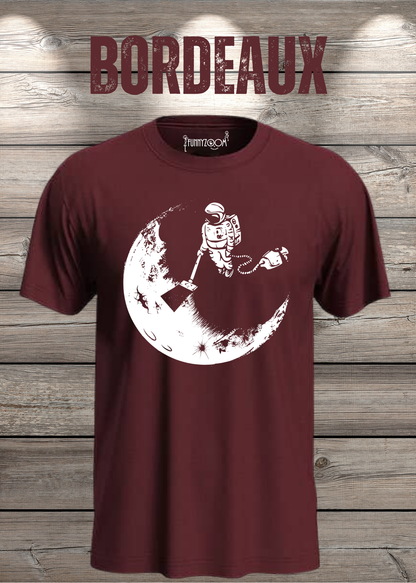 T-Shirt Mond mit Astronaut der Mond mit Staubsauger Staub saugt in Bordeaux.