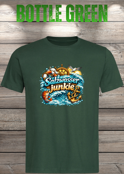 Salzwasser-Junkie Unisex T-Shirt in Bottle Green.