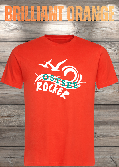 Unisex-T-Shirt „Ostsee Rocker“ in Brilliant Orange.