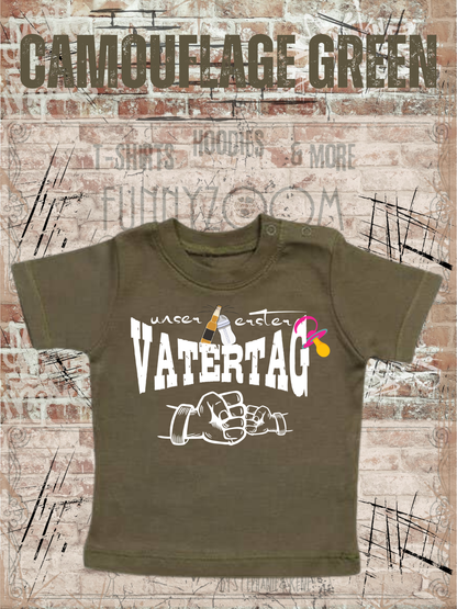 Baby Maedchen T-Shirt Unser erster Vatertag Suesse in Camouflage Green.