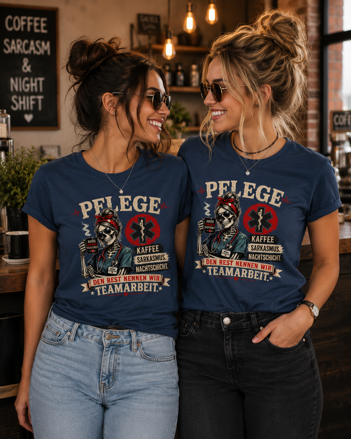 Pflege Damen T-Shirt – Kaffee, Sarkasmus, Nachtschicht – Den Rest nennen wir Teamarbeit