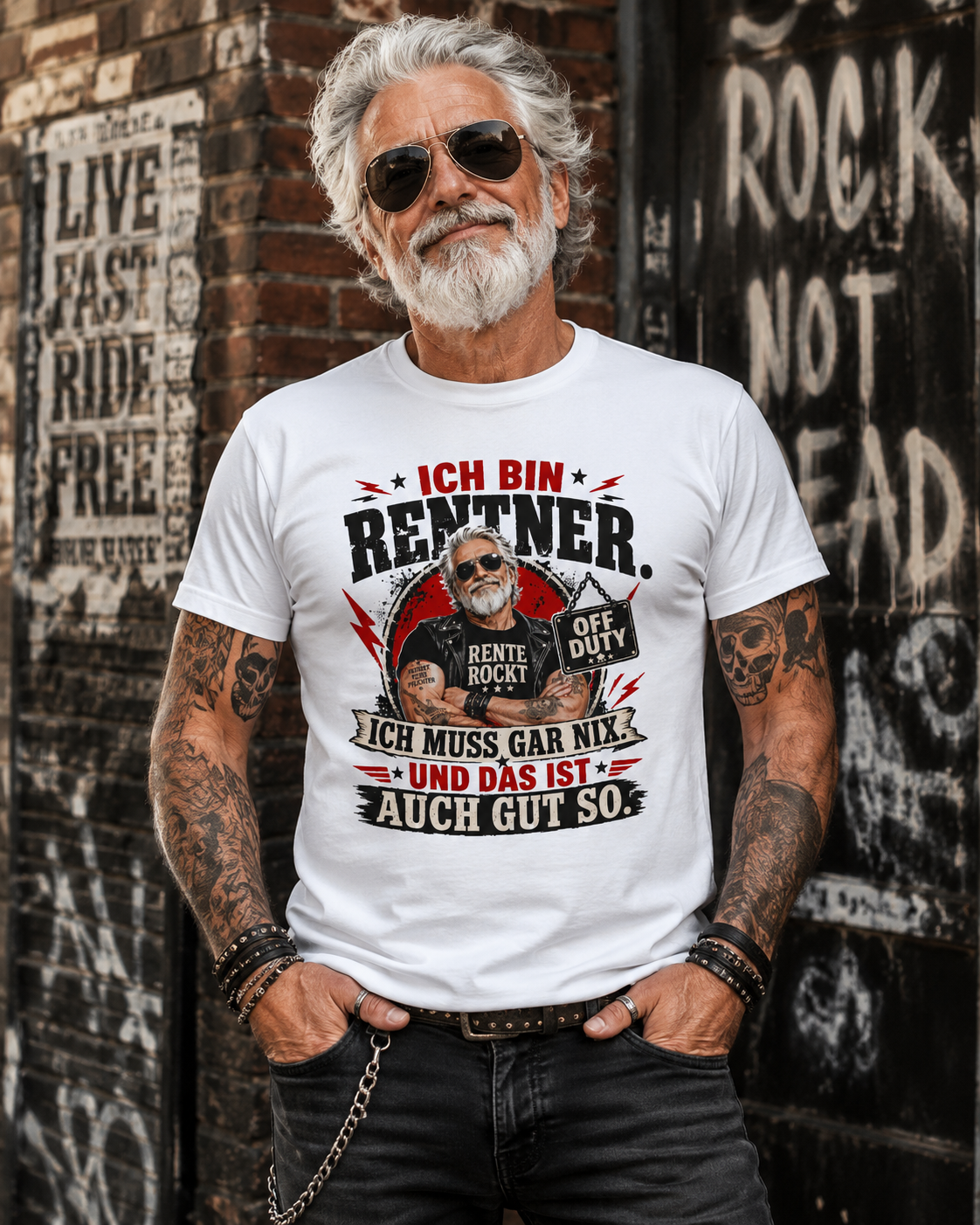Rockiger Rentner trägt weißes Ich bin Rentner T-Shirt mit Rente rockt Motiv
