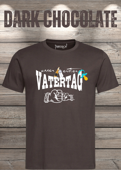 Herren T-Shirt für Papas mit Jungs Unser erster Vatertag Partnerschirt Vater Sohn T-Shirt in Dark Chocolate.