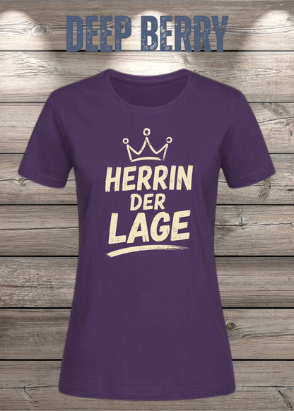 Damen-T-Shirt „Herrin der Lage“ in Deep Berry.