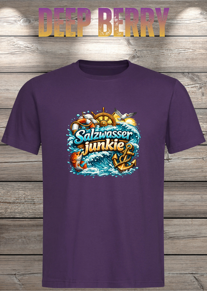 Salzwasser-Junkie Unisex T-Shirt in Deep Berry.