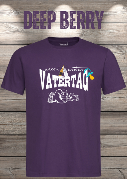 Herren T-Shirt für Papas mit Jungs Unser erster Vatertag Partnerschirt Vater Sohn T-Shirt in Deep Berry.