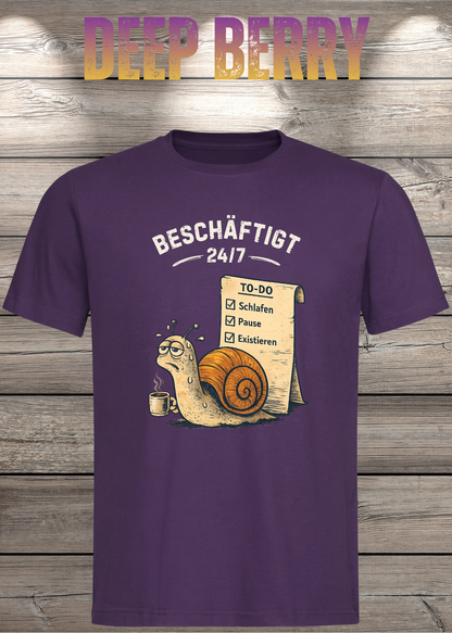 Beschäftigt 24/7 Schnecken T-Shirt in deep berry- Witziges Unisex Shirt