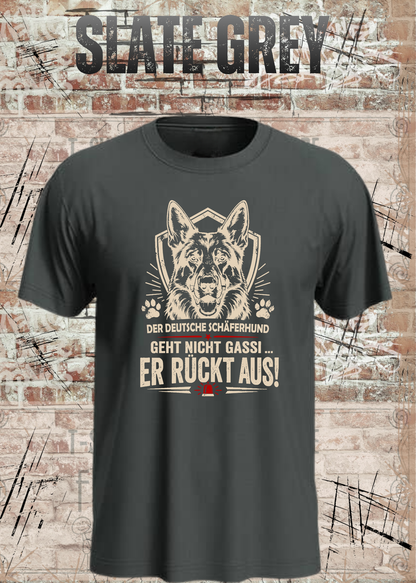 Schäferhund T-Shirt „Er rückt aus“ – Hundeshirt