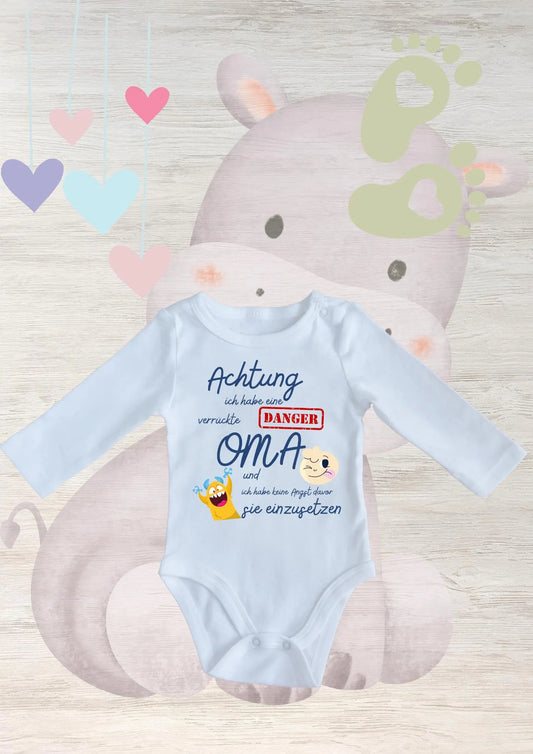 Baby Body 'Achtung verrückte Oma' - Lustiger Spruch | Geschenk Geburt & Geburtstag
