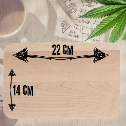Maßzeichnung eines Frühstücksbrettchens: 22 cm breit und 14 cm hoch.