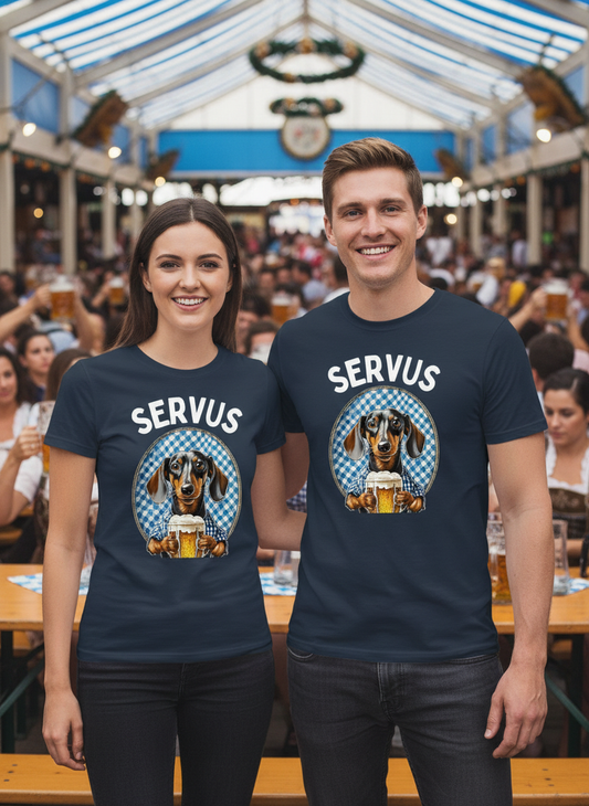 Mann und Frau tragen deine T-Shirts