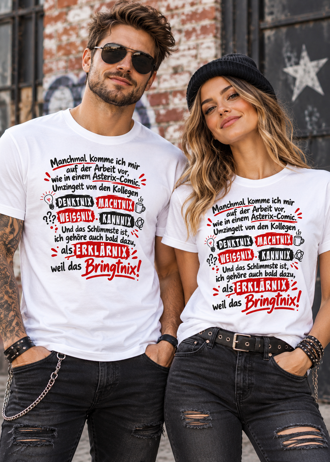 Mann und Frau in weißen Unisex-T-Shirts mit schwarz-rotem Büro-Spruch „Wie in einem Asterix-Comic“.