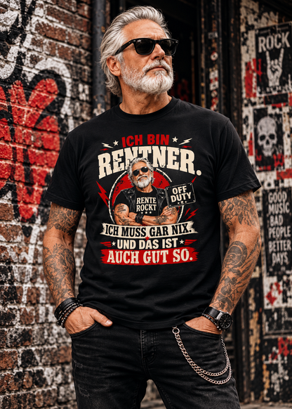Tragebeispiel: Herren-T-Shirt „Ich bin Rentner – Ich muss gar nix“ in Black Opal.