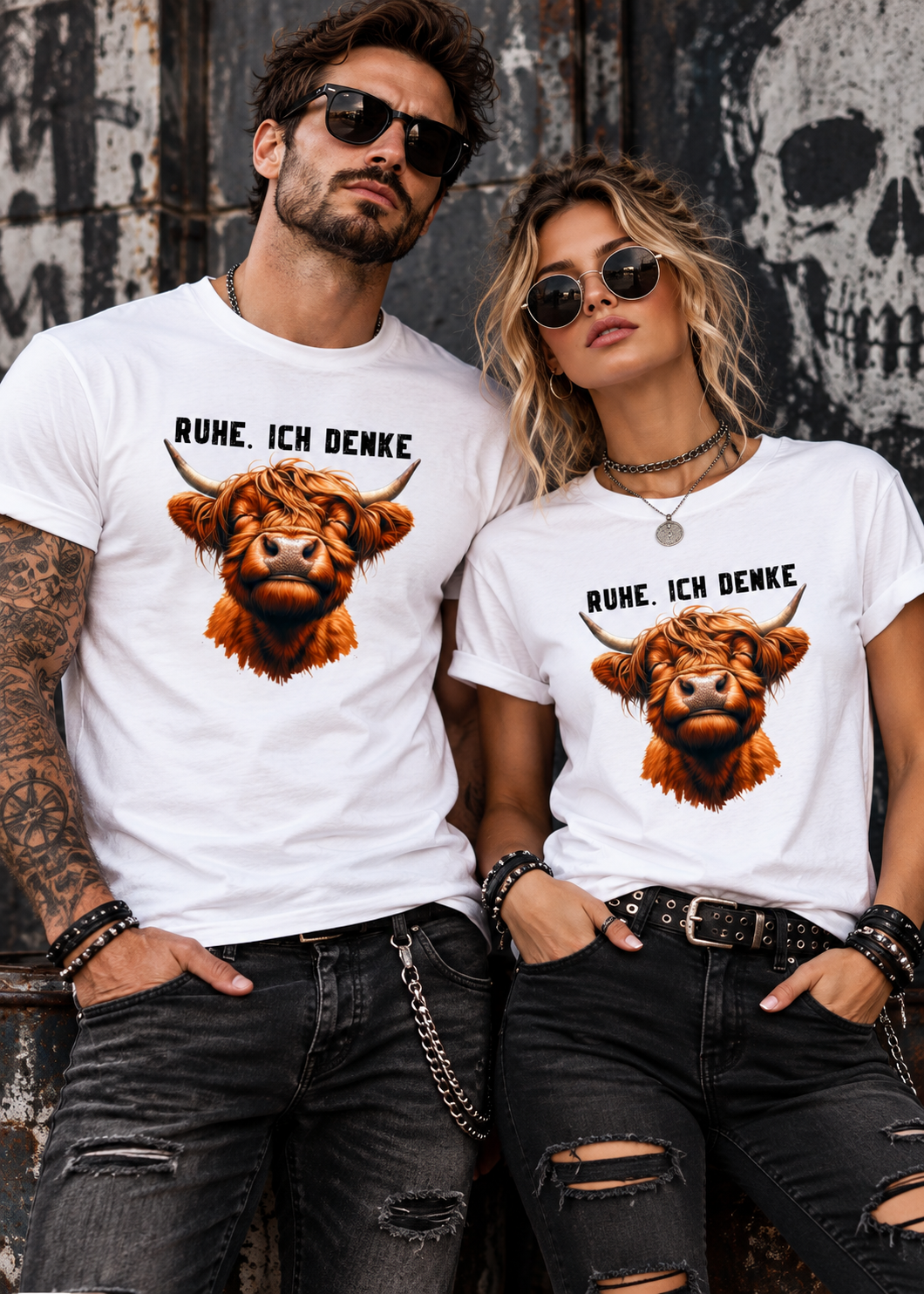 Tragebeispiel: Unisex-T-Shirt „Ruhe. Ich denke“ in White.